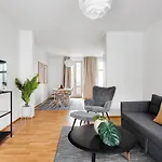 Sanders Constantin - Chic Two-Bedroom Apartment With Balcony